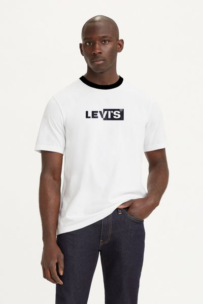 Levi's Men Relaxed Short Sleeve Graphic T Shirt