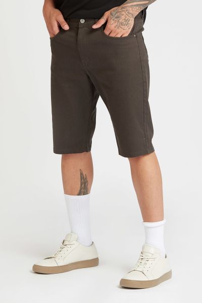 Solid 3/4 Low-Rise Shorts with Pocket Detail and Belt Loops