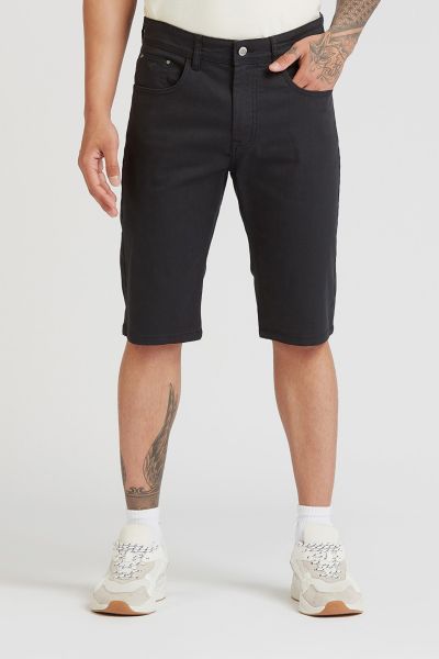 Solid 3/4 Low-Rise Shorts with Pocket Detail and Belt Loops