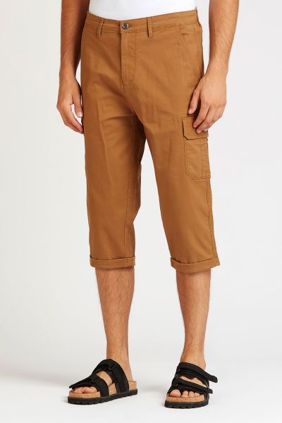Slim Fit Solid Mid-Rise 3/4 Cargo Pants with Pockets and Belt Loops