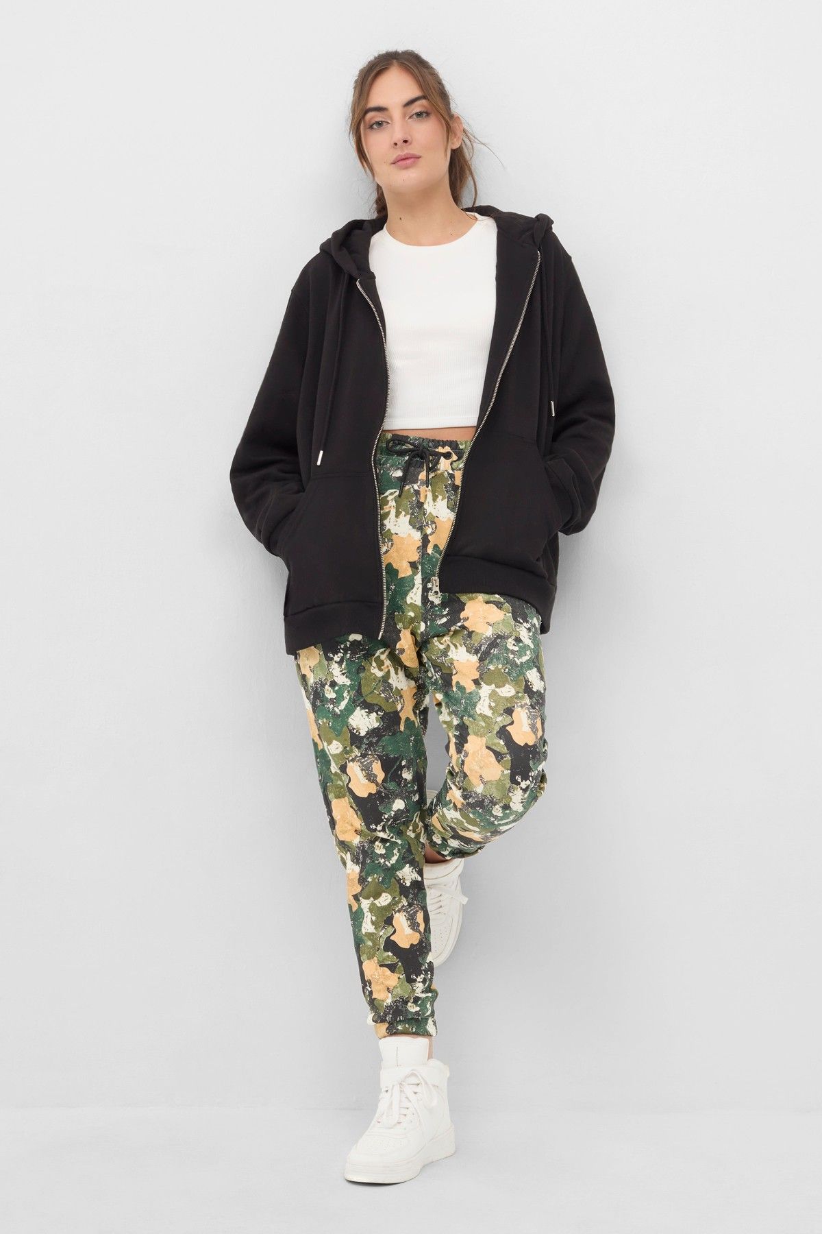 PRETTYLITTLETHING Camouflage Trousers Sale and Outlet  Women  1800  discounted products  FASHIOLAcouk