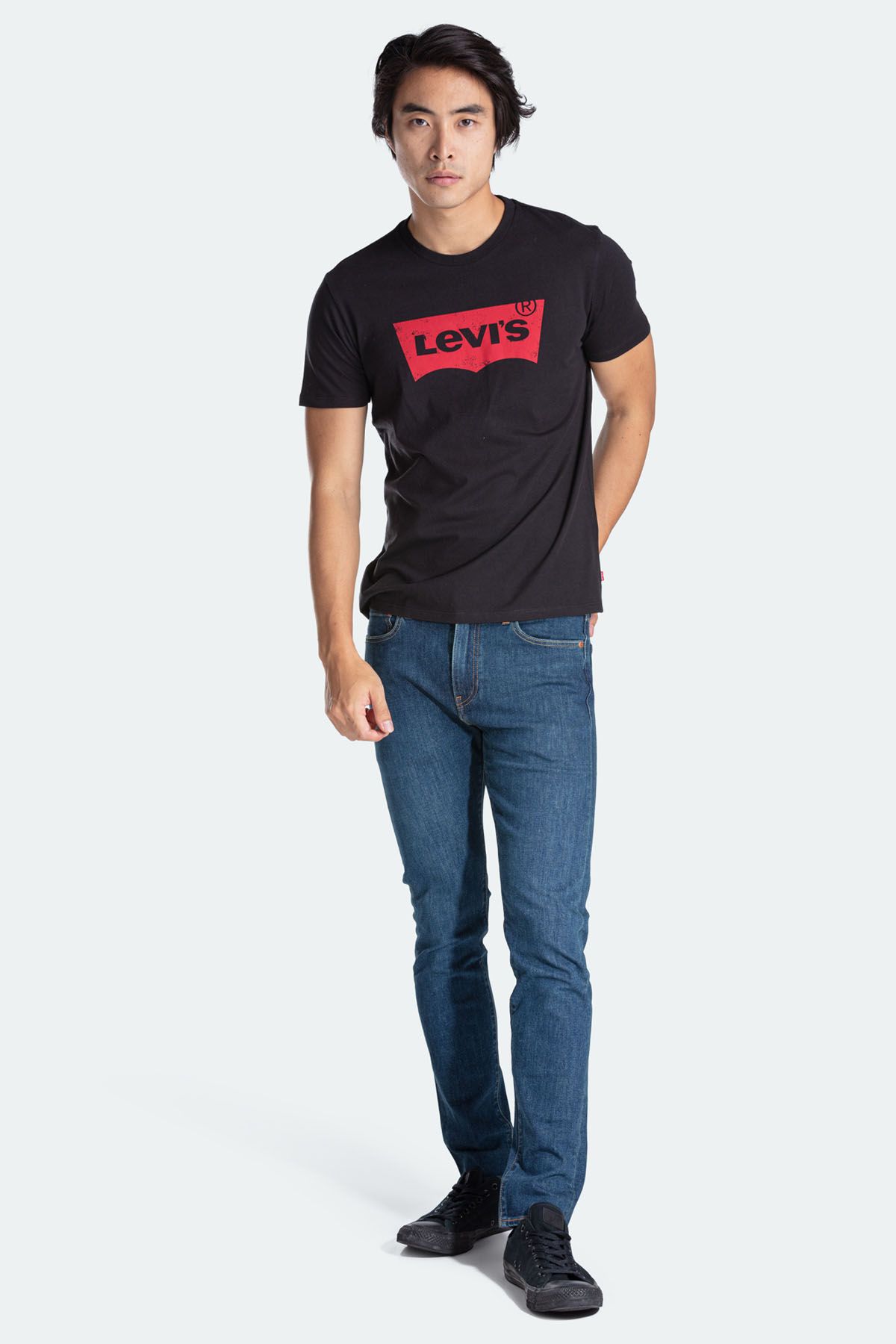 Levi's Â® Graphic Tee Black Men T-Shirts|akgalleria.com