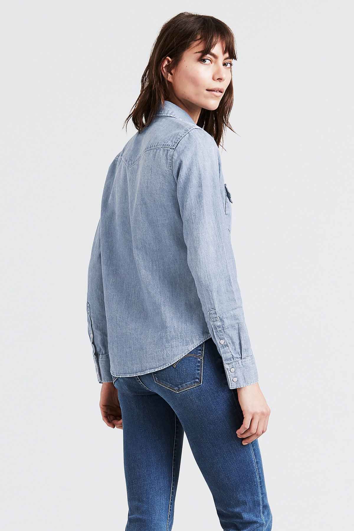 Levi's ® Levi's® Women's Ultimate Western Shirt Light Indigo Women Shirts