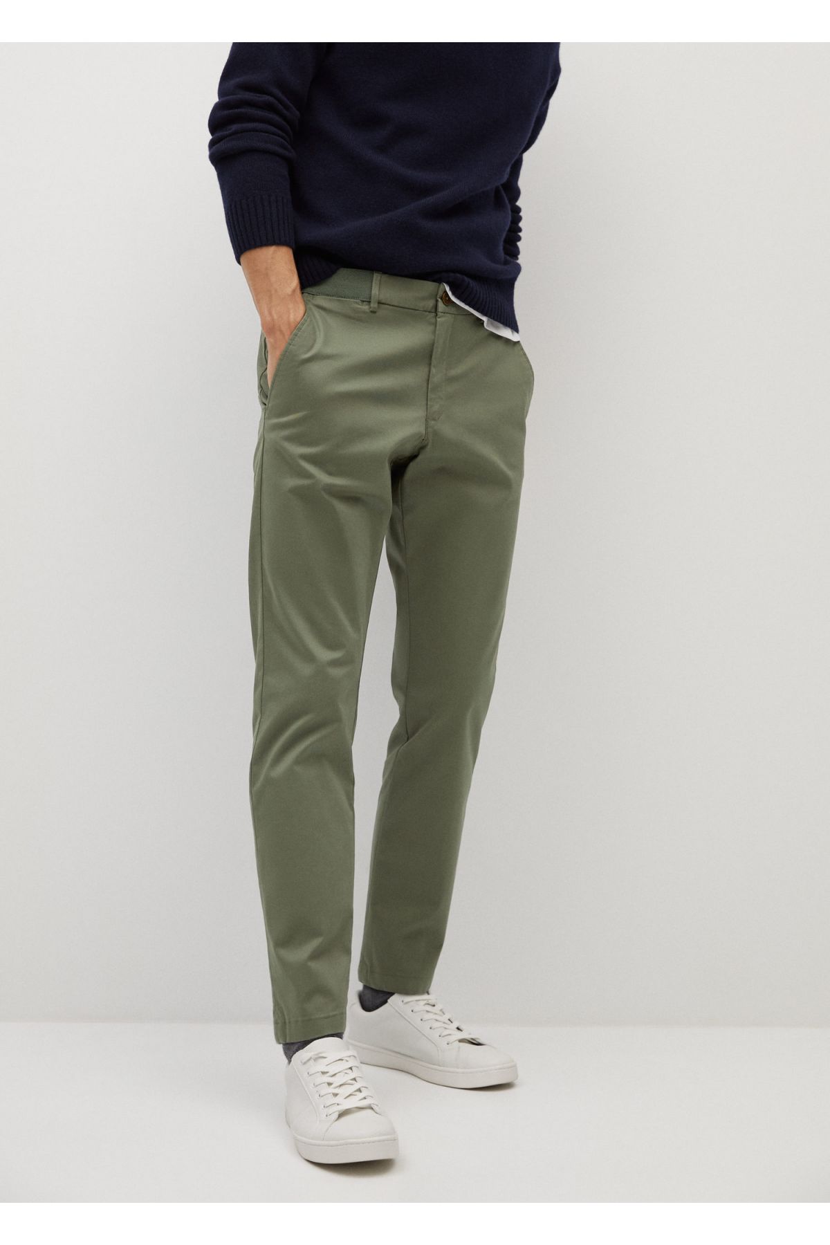 Wewewow - Mid Rise Plain Cropped Tapered Pants | YesStyle